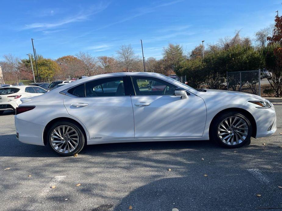 used 2022 Lexus ES 300h car, priced at $40,652