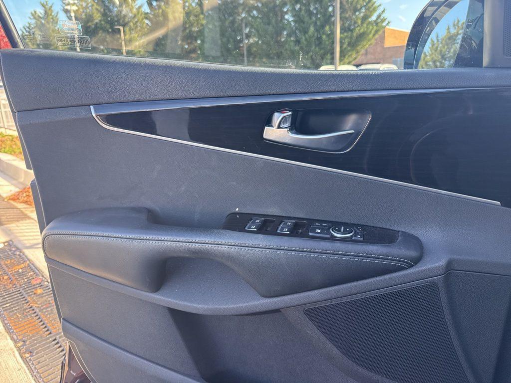 used 2019 Kia Sorento car, priced at $17,020