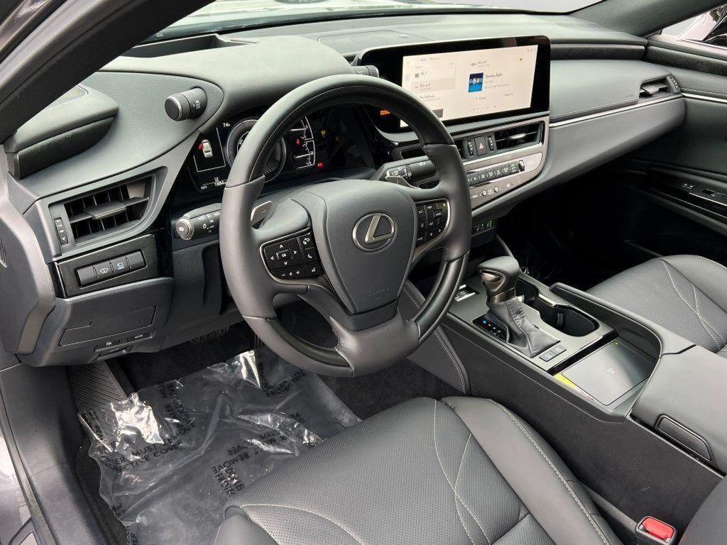 used 2025 Lexus ES 300h car, priced at $49,399