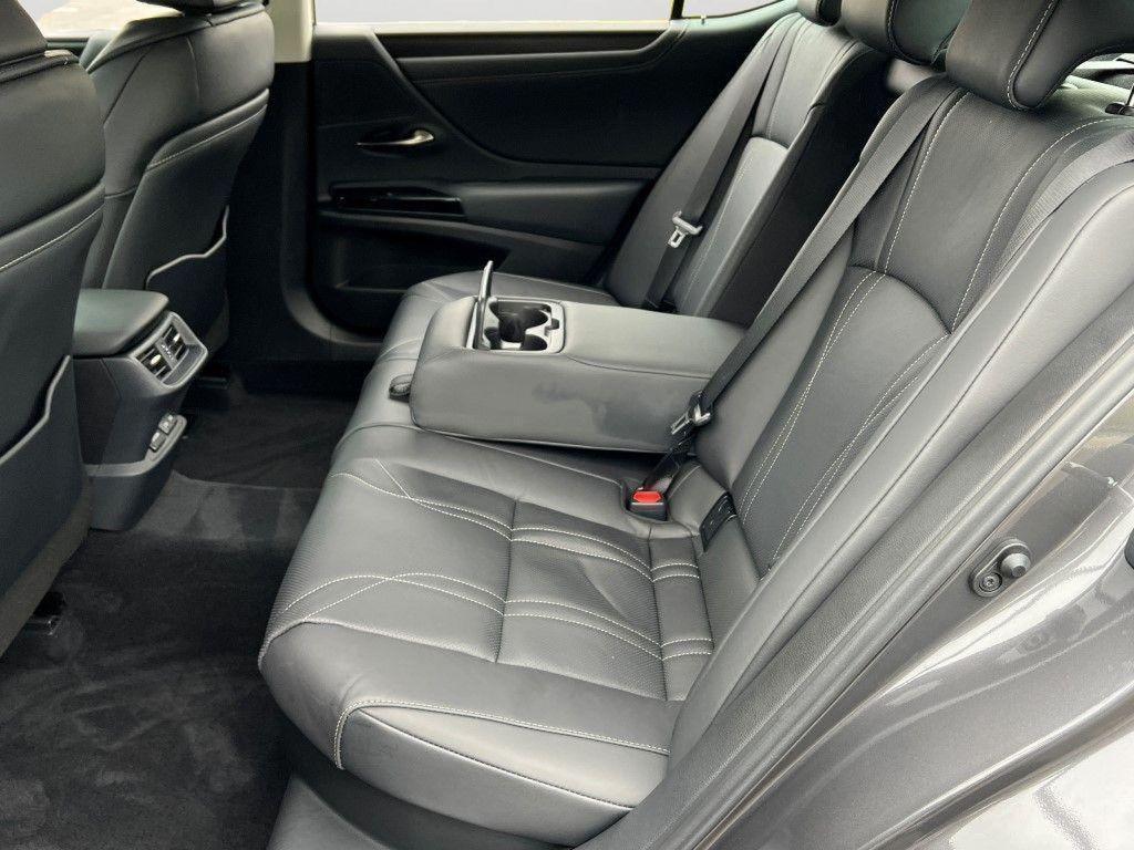 used 2025 Lexus ES 300h car, priced at $49,399
