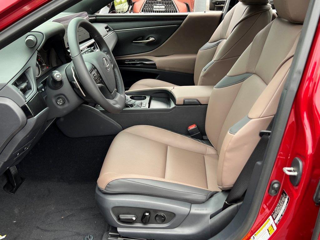 new 2025 Lexus ES 300h car, priced at $50,163