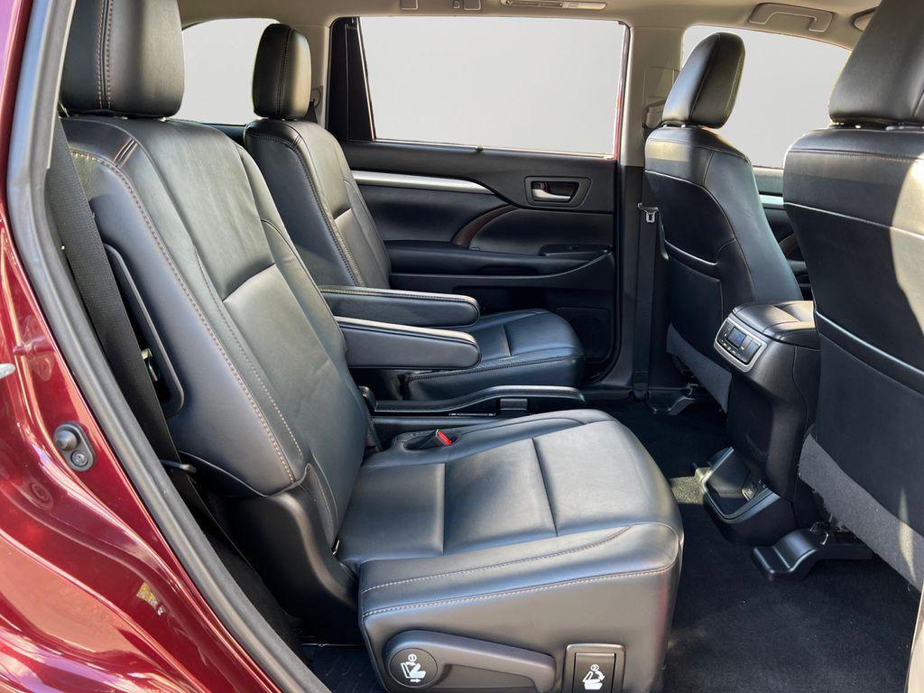 used 2018 Toyota Highlander car, priced at $22,799