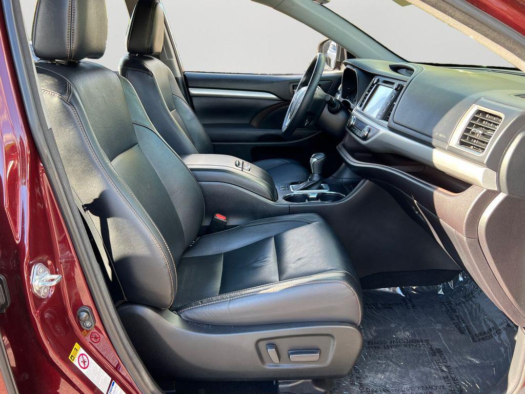 used 2018 Toyota Highlander car, priced at $22,799