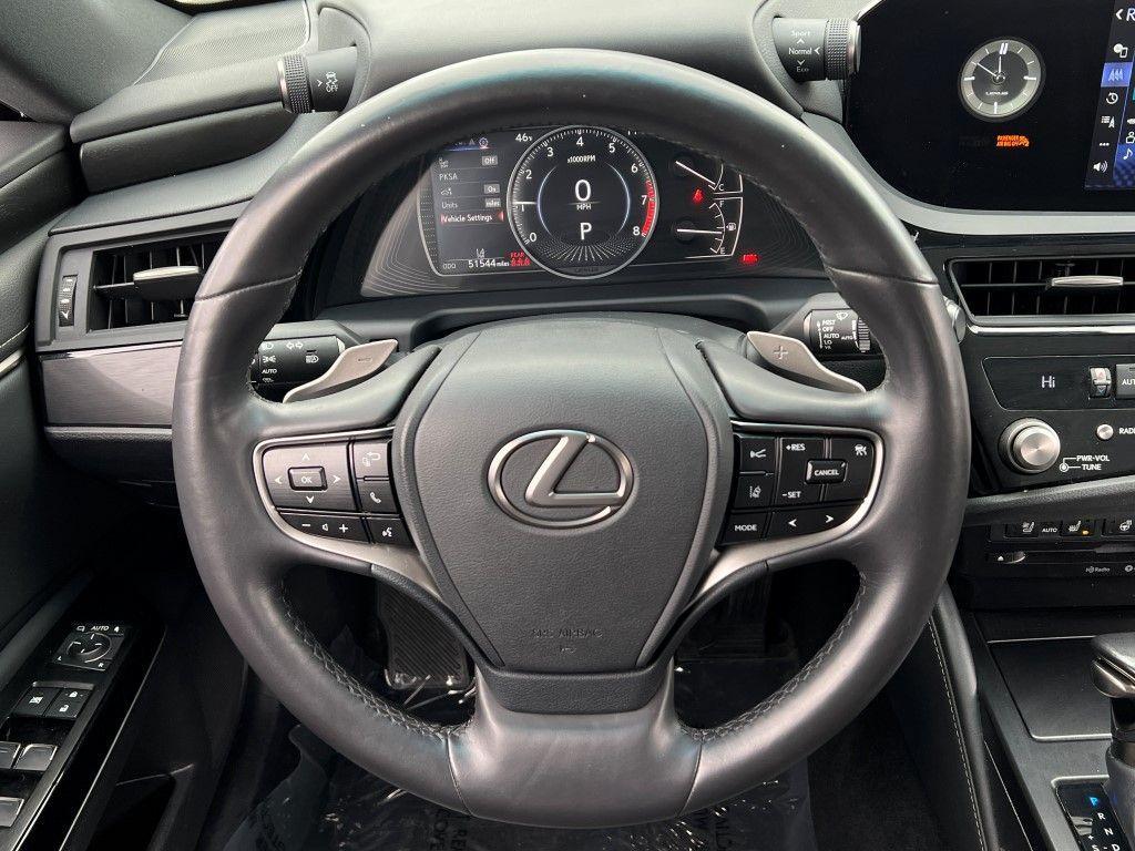 used 2022 Lexus ES 350 car, priced at $31,600