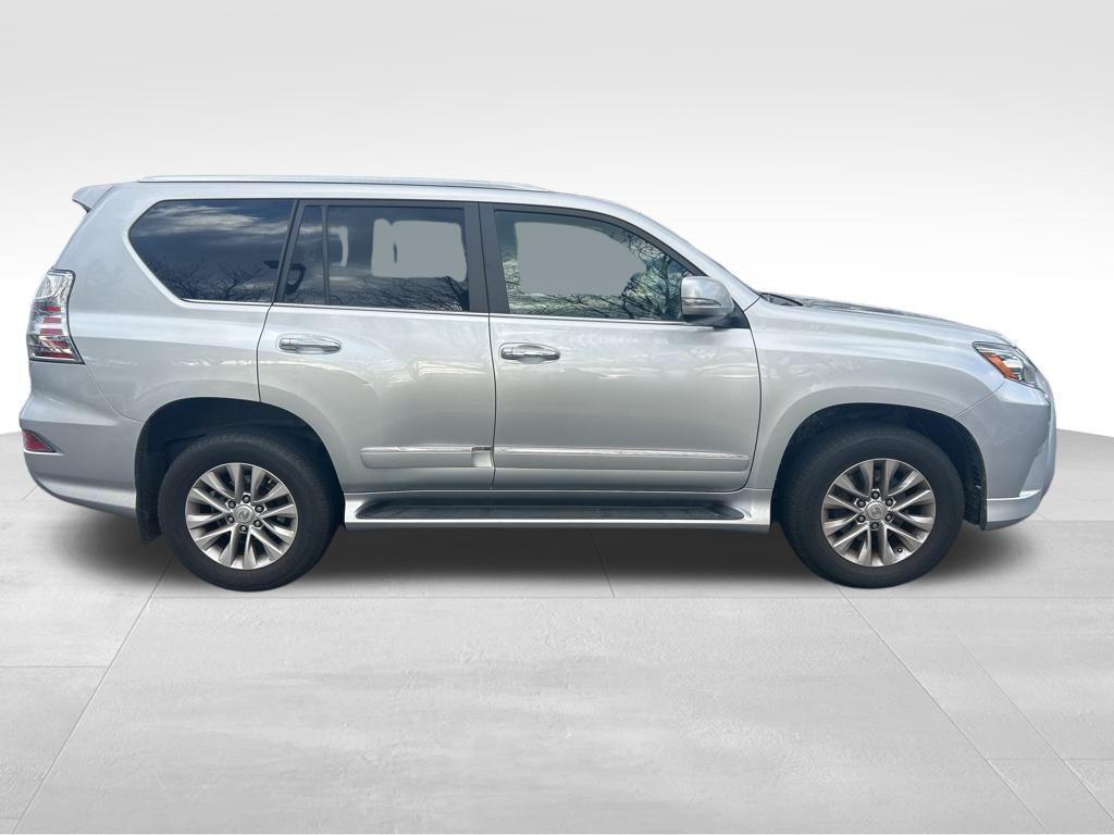 used 2015 Lexus GX 460 car, priced at $26,724