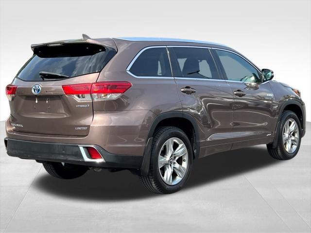 used 2017 Toyota Highlander Hybrid car, priced at $24,500