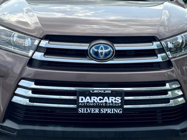 used 2017 Toyota Highlander Hybrid car, priced at $24,500