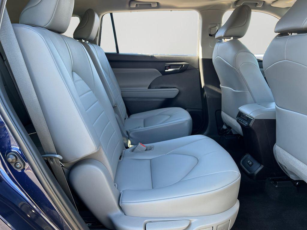 used 2021 Toyota Highlander car, priced at $32,599