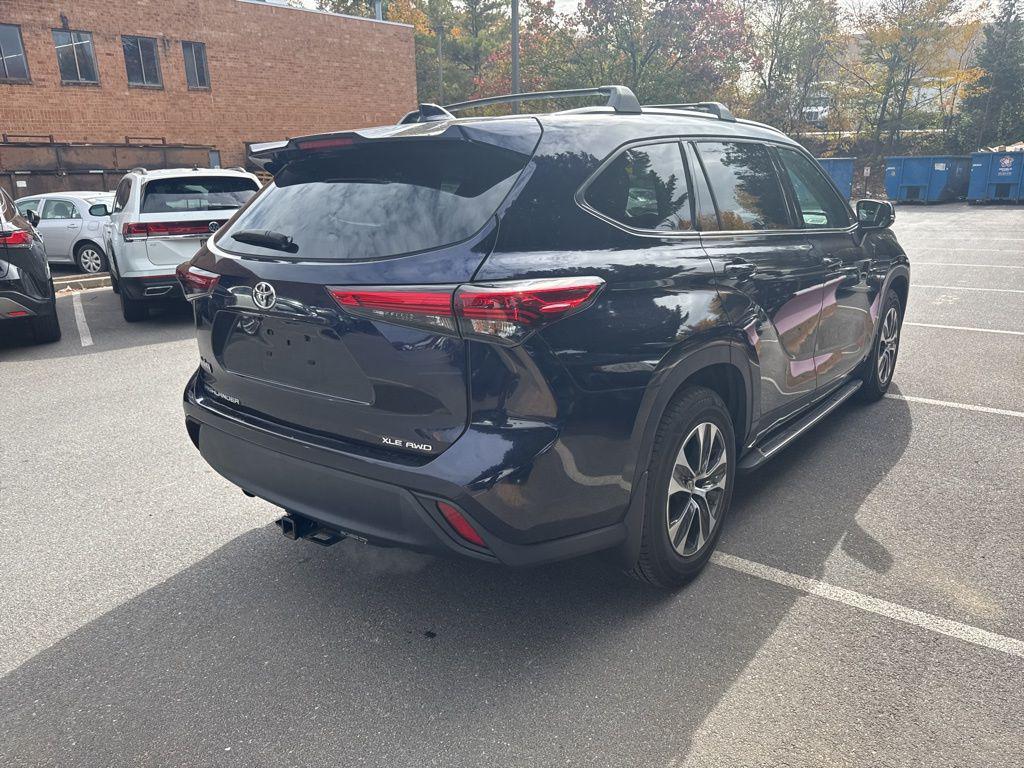 used 2021 Toyota Highlander car, priced at $32,820