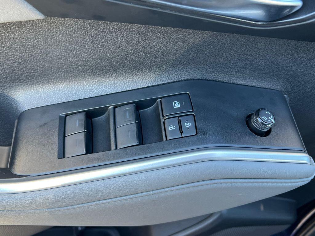 used 2021 Toyota Highlander car, priced at $32,599