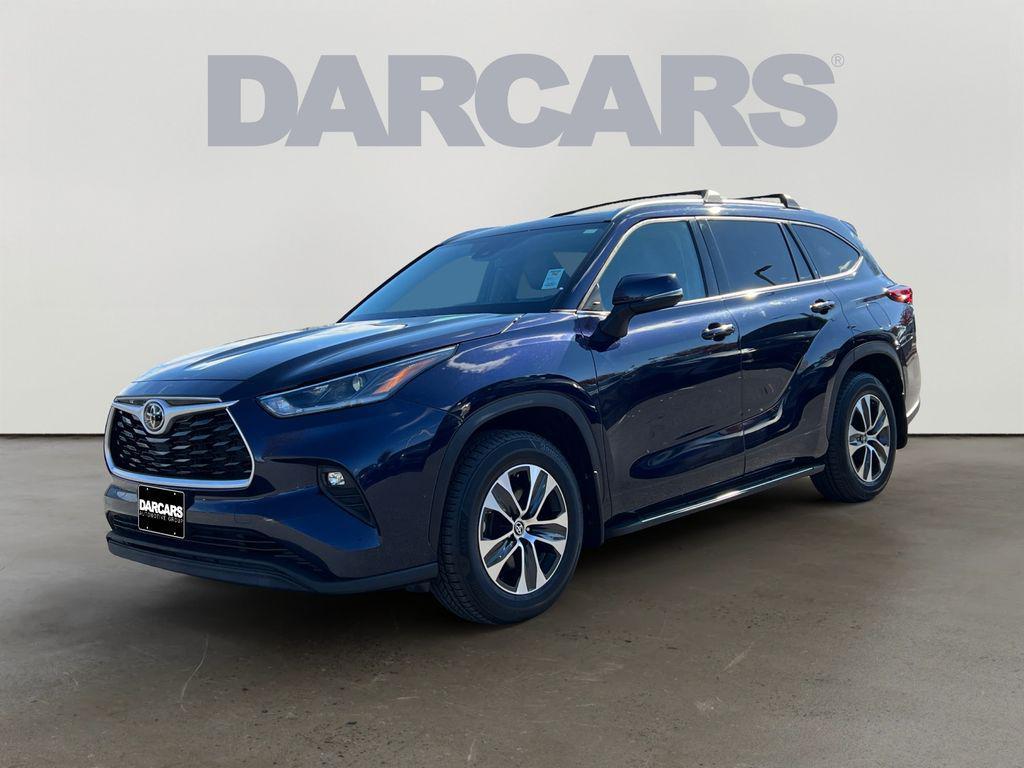 used 2021 Toyota Highlander car, priced at $32,599