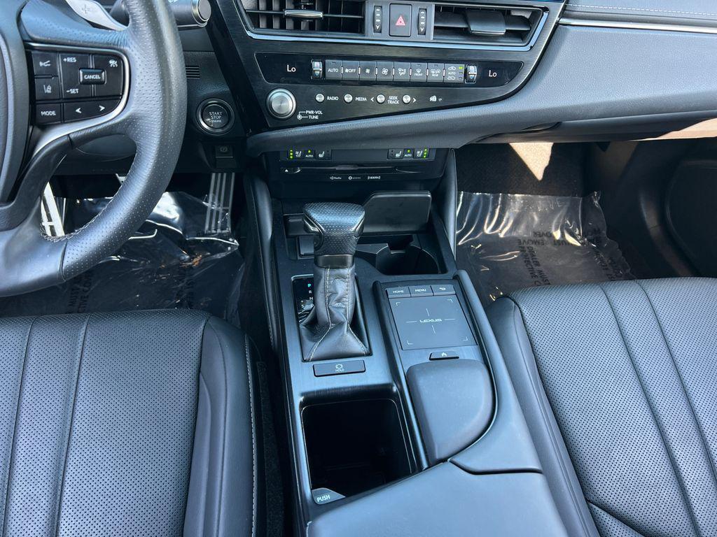 used 2022 Lexus ES 350 car, priced at $35,799