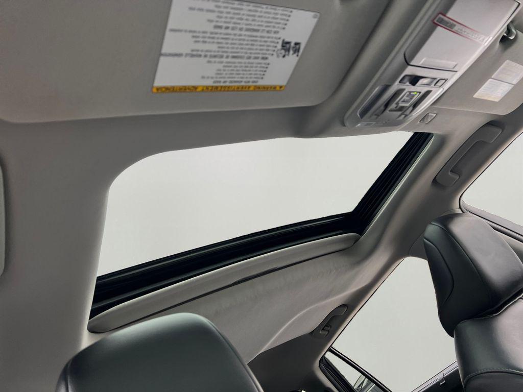 used 2022 Toyota Highlander car, priced at $33,827