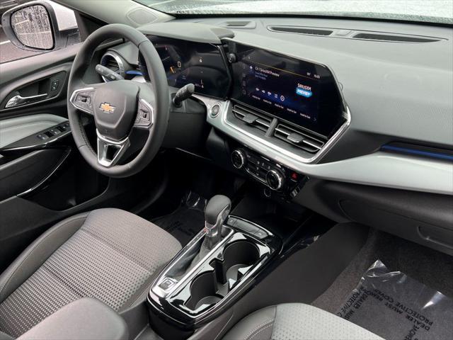 used 2025 Chevrolet Trax car, priced at $23,396