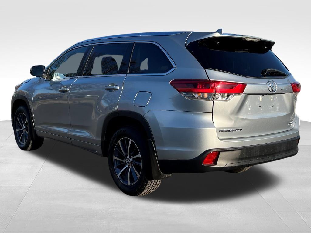 used 2018 Toyota Highlander car, priced at $28,300