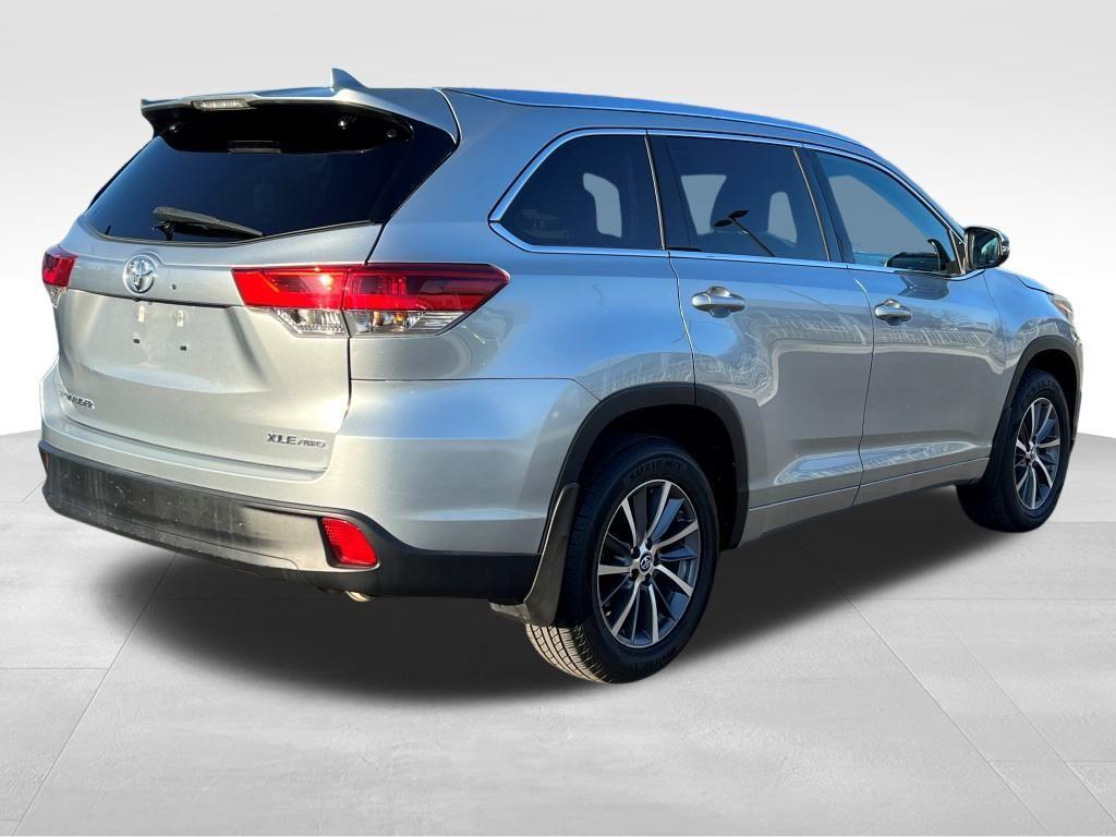 used 2018 Toyota Highlander car, priced at $28,300