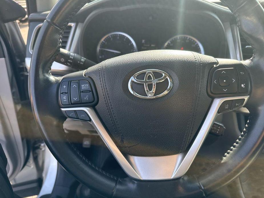 used 2018 Toyota Highlander car, priced at $28,598