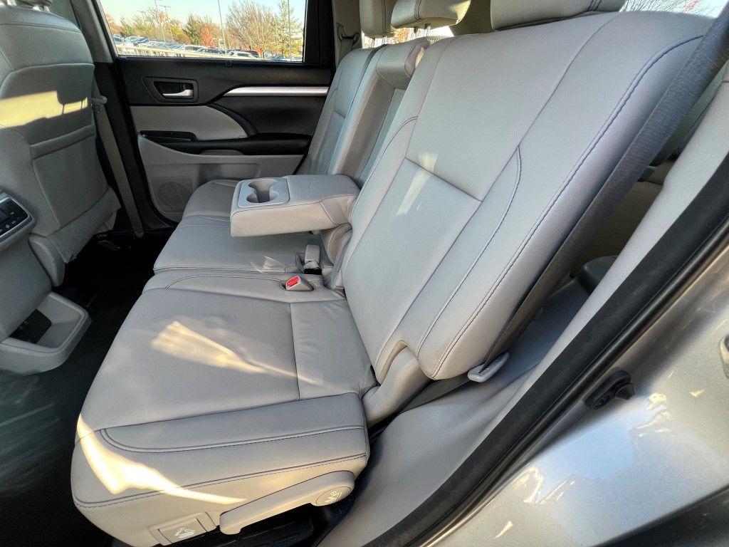 used 2018 Toyota Highlander car, priced at $28,300