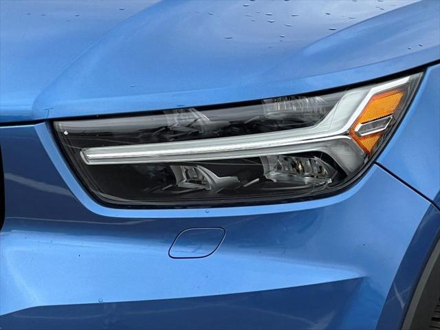 used 2020 Volvo XC40 car, priced at $27,400