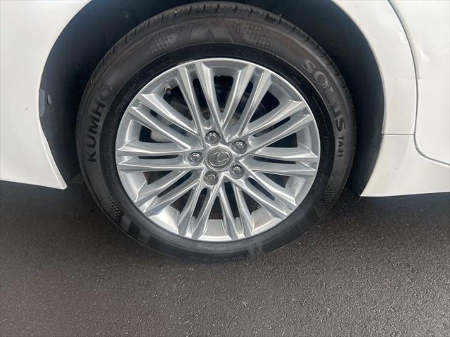 used 2014 Lexus ES 350 car, priced at $17,310