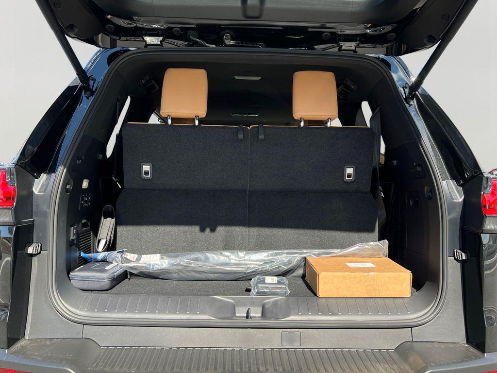 new 2025 Lexus LX 600 car, priced at $117,368