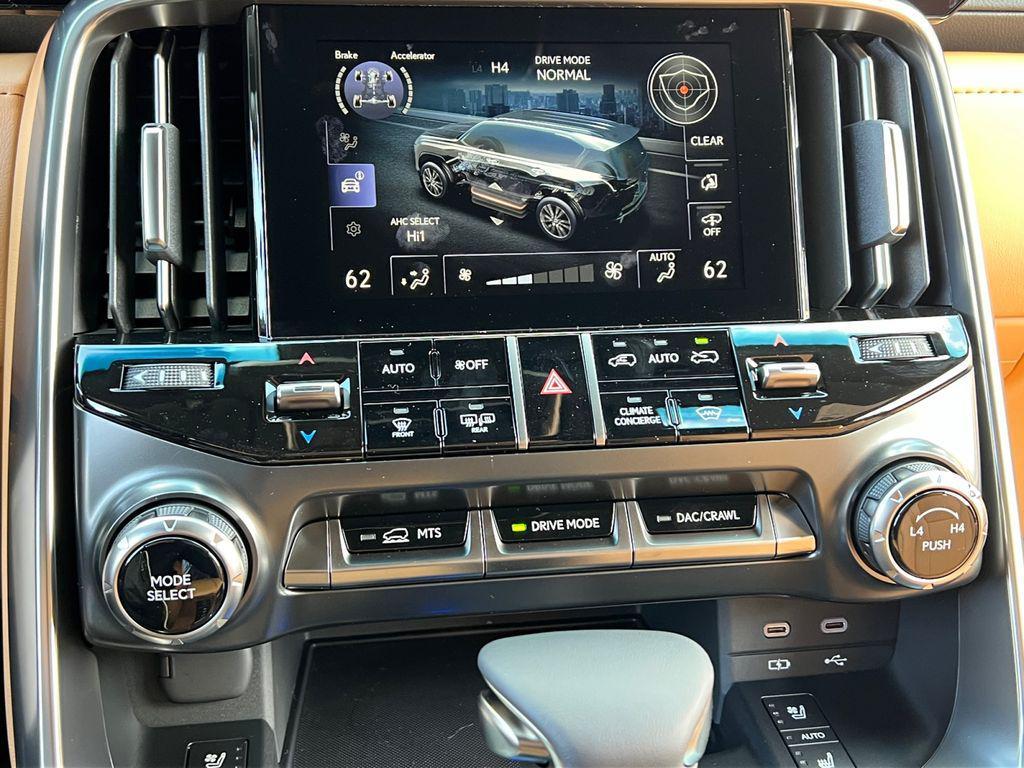 new 2025 Lexus LX 600 car, priced at $117,368