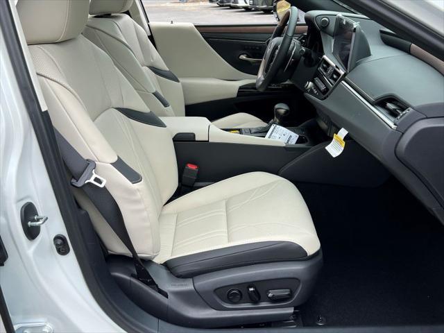 new 2025 Lexus ES 350 car, priced at $55,068