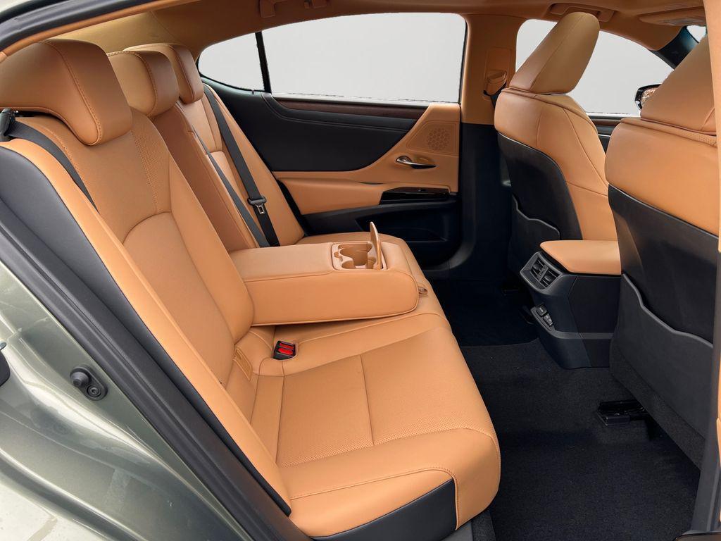 new 2025 Lexus ES 350 car, priced at $47,560