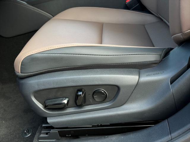 new 2025 Lexus ES 350 car, priced at $47,465