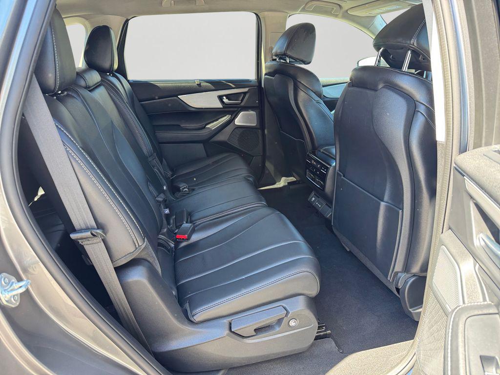 used 2025 Acura MDX car