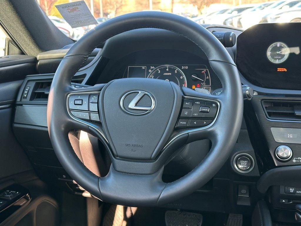 used 2022 Lexus ES 350 car, priced at $35,178