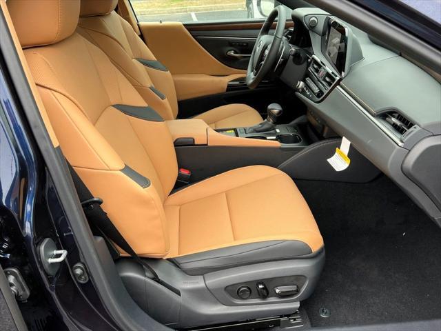 new 2025 Lexus ES 350 car, priced at $45,255