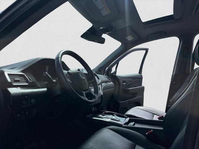 used 2022 Honda Pilot car, priced at $35,108