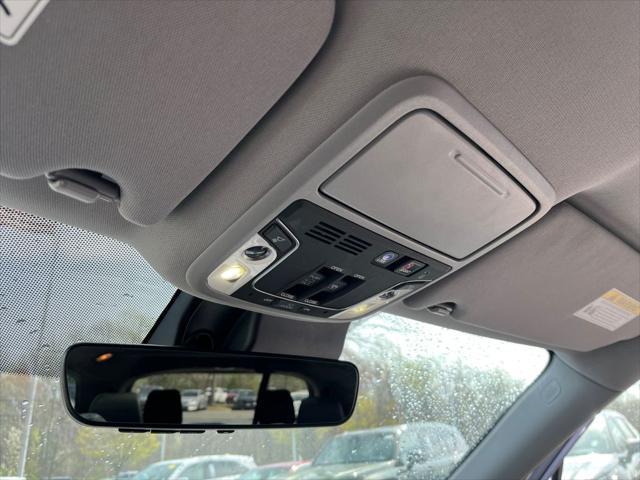 used 2022 Honda Pilot car, priced at $35,108