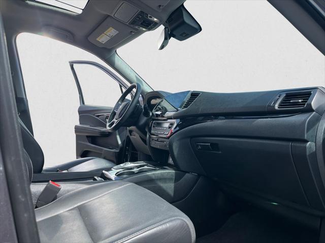 used 2022 Honda Pilot car, priced at $35,108