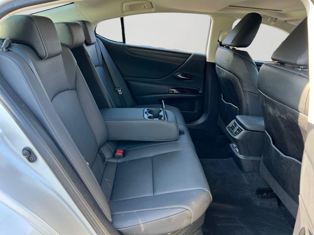 used 2023 Lexus ES 300h car, priced at $37,990