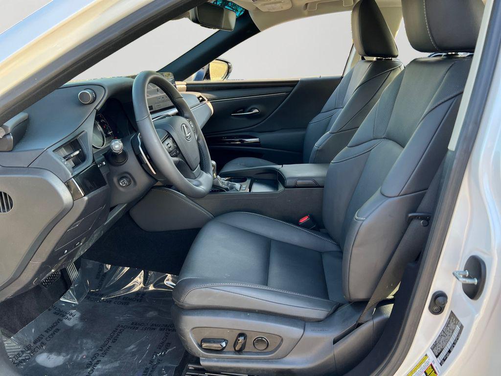 used 2023 Lexus ES 300h car, priced at $37,990