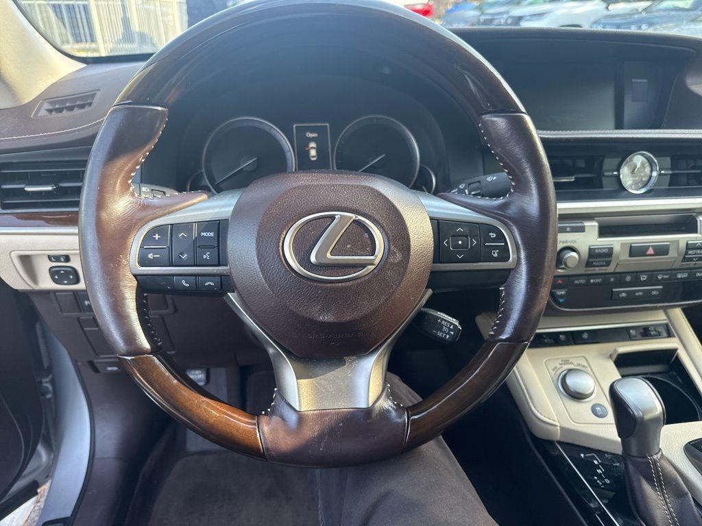 used 2016 Lexus ES 350 car, priced at $22,900