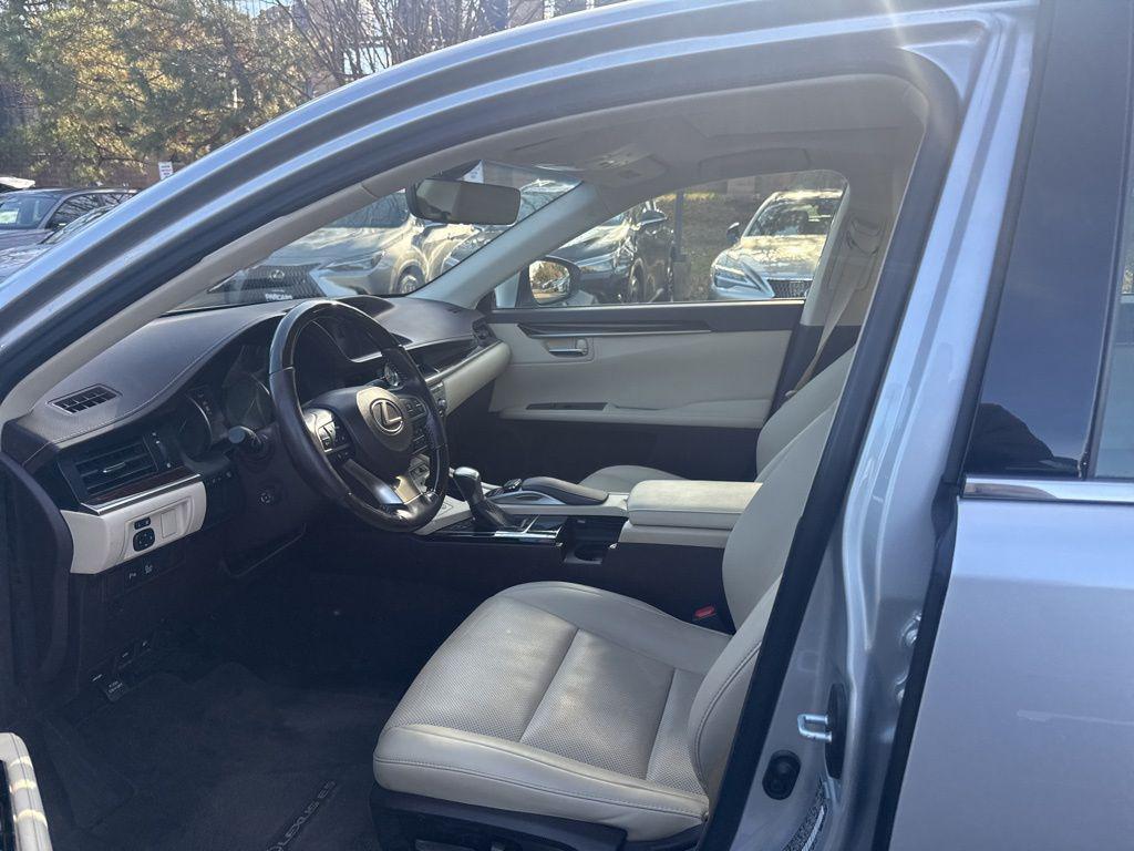 used 2016 Lexus ES 350 car, priced at $22,900