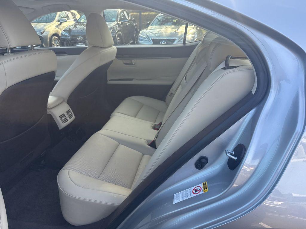used 2016 Lexus ES 350 car, priced at $22,900