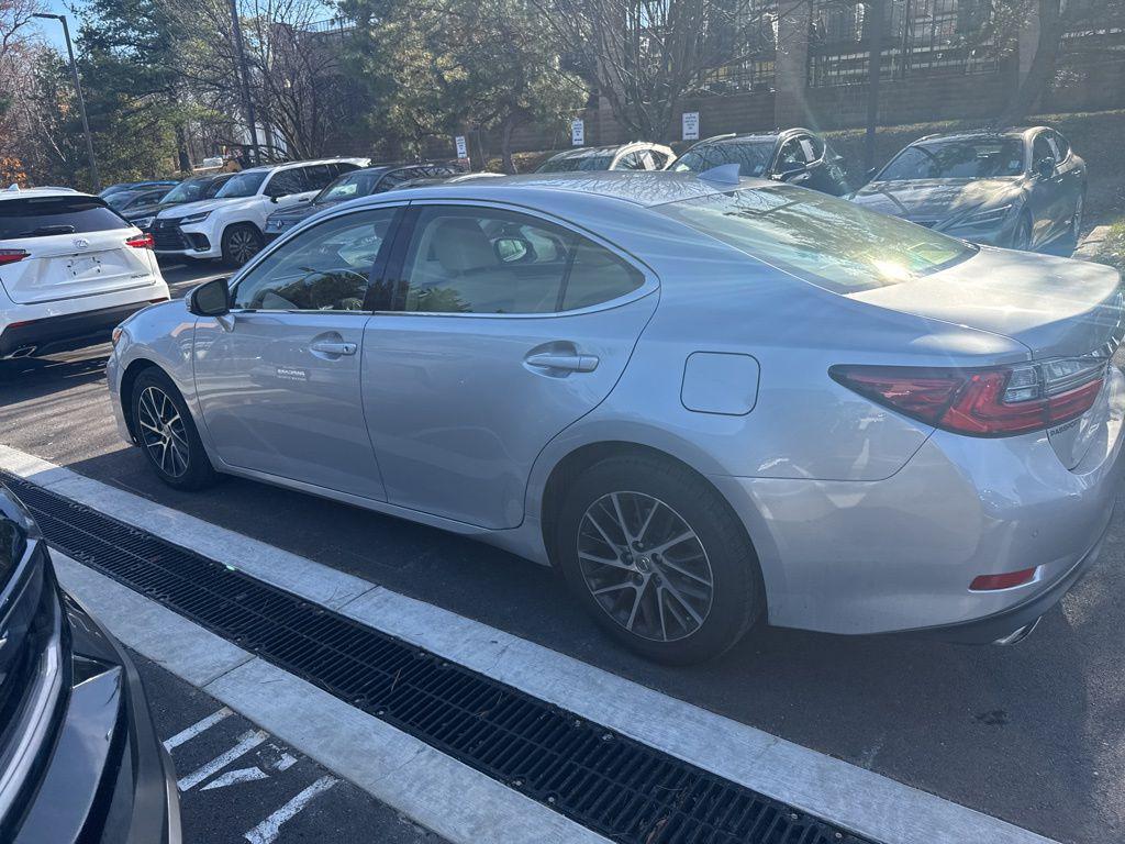 used 2016 Lexus ES 350 car, priced at $22,900