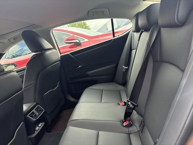 used 2024 Lexus ES 350 car, priced at $40,990