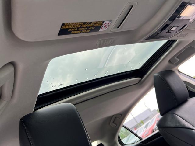 used 2019 Lexus ES 300h car, priced at $27,900