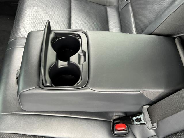 used 2019 Lexus ES 300h car, priced at $27,900