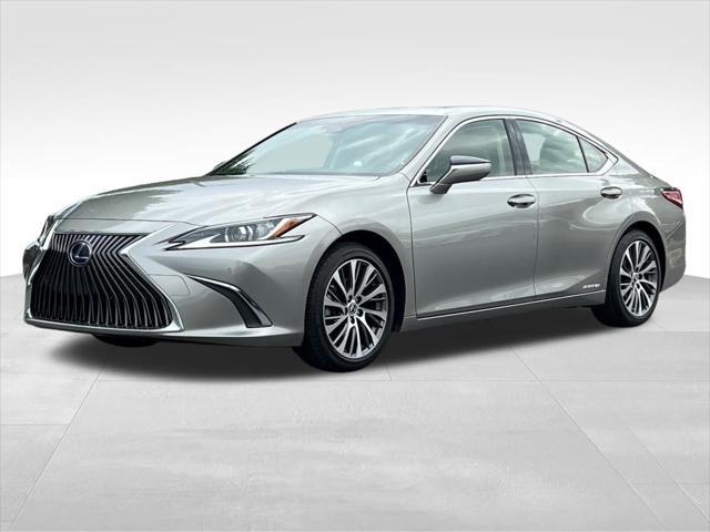 used 2019 Lexus ES 300h car, priced at $27,900