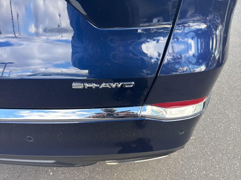 used 2023 Acura MDX car, priced at $38,268