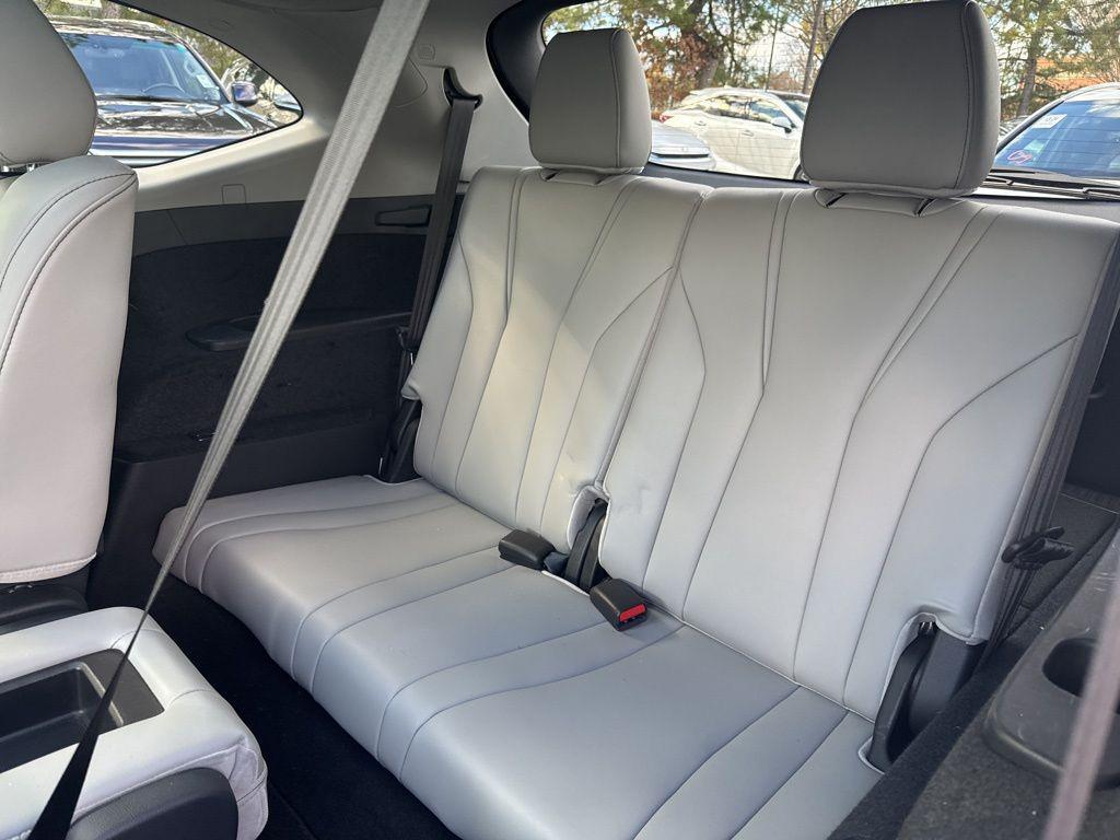 used 2023 Acura MDX car, priced at $38,268