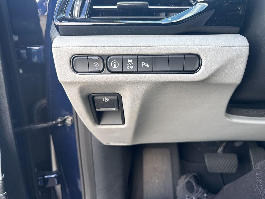 used 2023 Acura MDX car, priced at $38,268