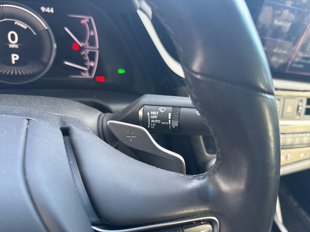 used 2022 Lexus ES 300h car, priced at $34,589