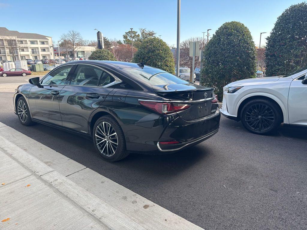 used 2022 Lexus ES 300h car, priced at $34,589